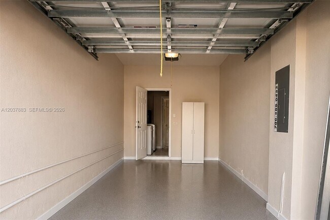 Building Photo - 935 SW 154th Path