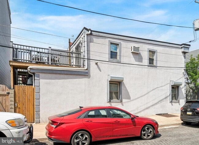 Building Photo - 2621 Sepviva St