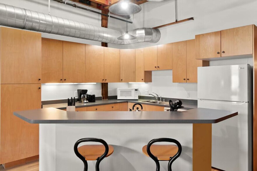 Building Photo - 1890 Wewatta St