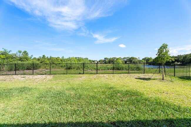Building Photo - 5892 SE Sky Blue Cir