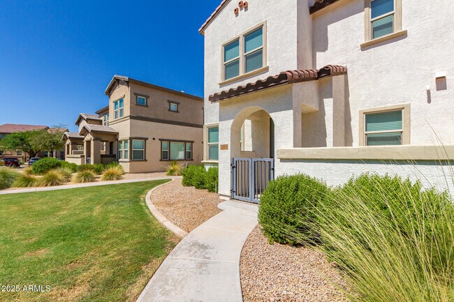 Building Photo - 14870 W Encanto Blvd