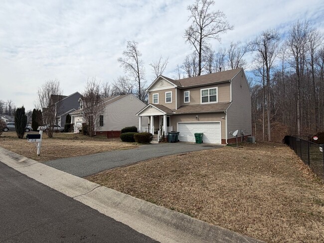 Building Photo - 3 Bdrm/2.5 Bth Home Located Close to I-95