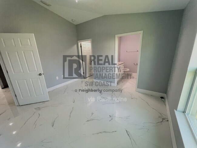 Building Photo - 5349 29th St SW