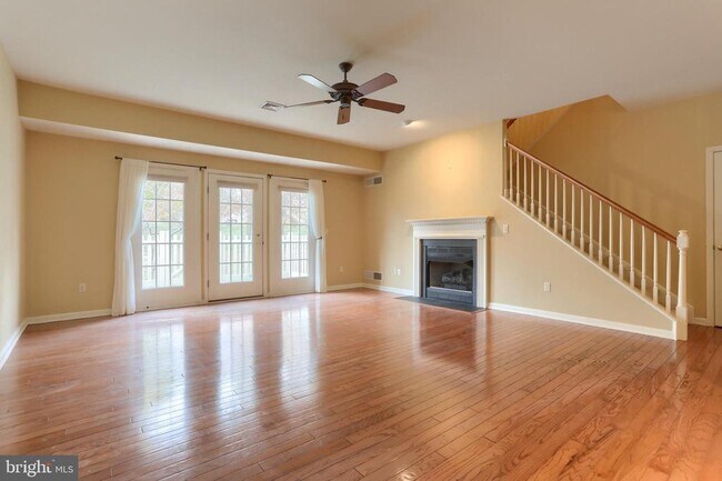 Building Photo - 1959 Deer Run Dr