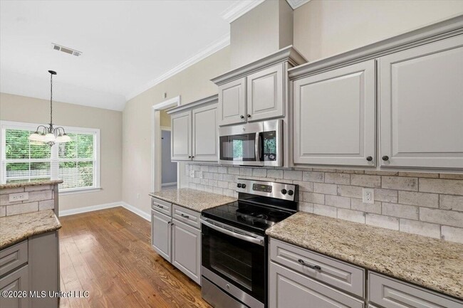 Building Photo - 917 Willow Grande Cir