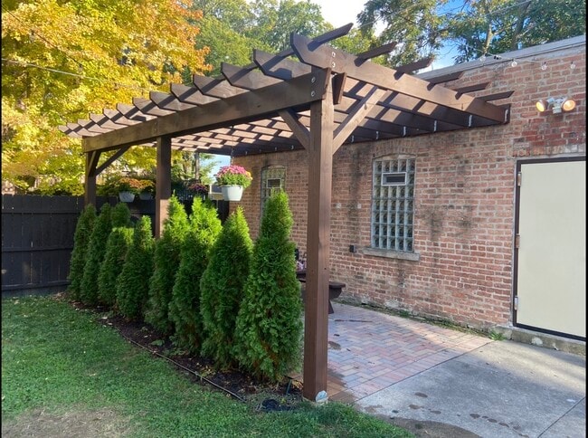 Building Photo - 309 Harrison St