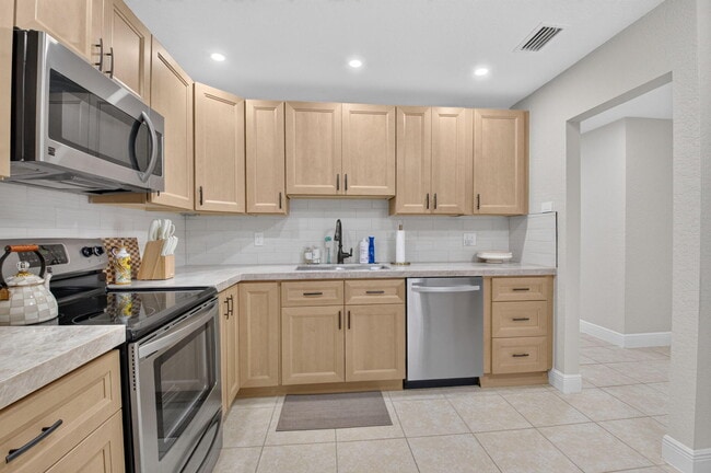 Building Photo - 9292 Sable Ridge Cir