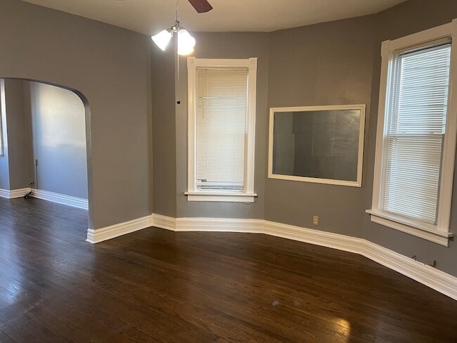 Building Photo - 1936 N Kimball Ave