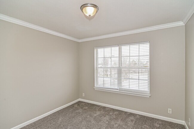 Building Photo - 1825 Rory Cove