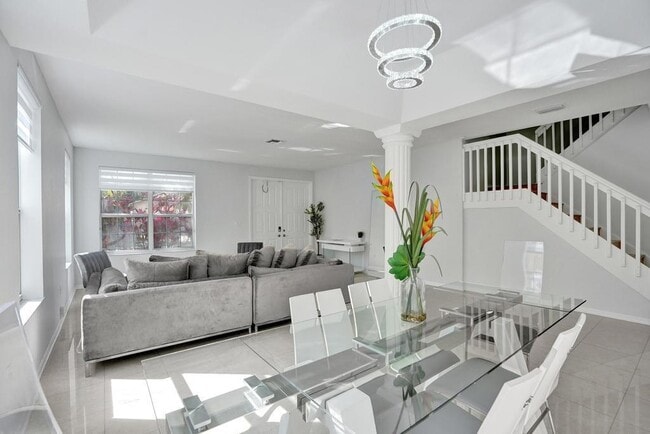 Building Photo - 16405 Diamond Head Dr