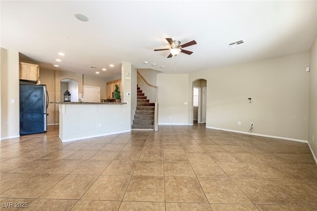 Building Photo - 9561 Rolling Thunder Ave
