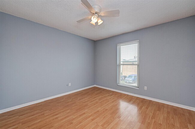 Building Photo - 1516 Bay Area Blvd