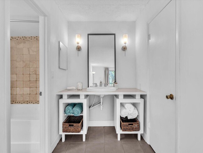 Building Photo - 524 Osprey Dr