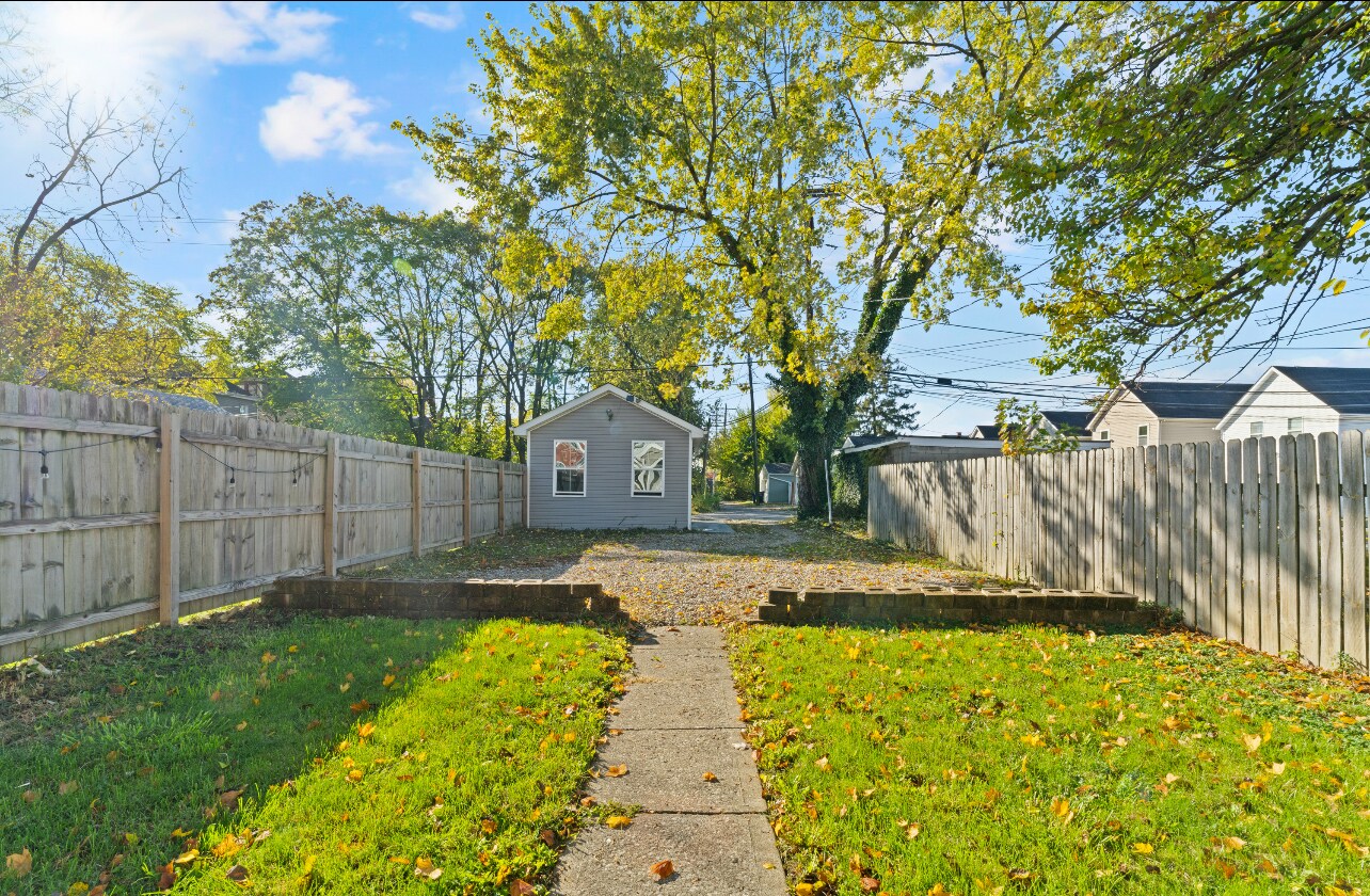 Building Photo - 873 E Livingston Ave