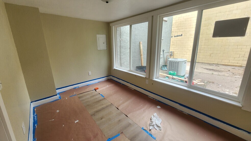 small main floor bedroom with extra windows - 1303 Avon St