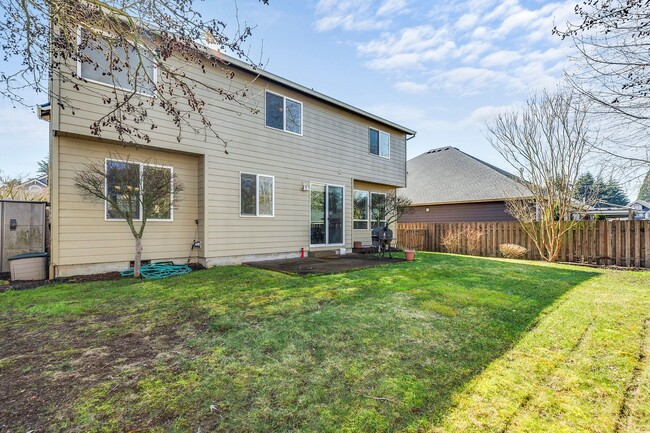 Building Photo - Lovely 4 bedroom home with neighborhood pool