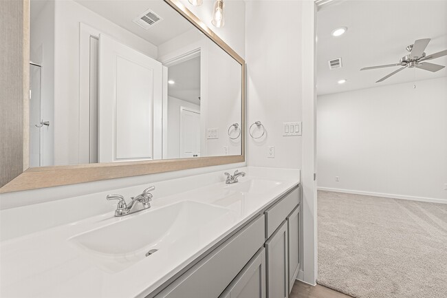 Building Photo - 3223 Loam Ln