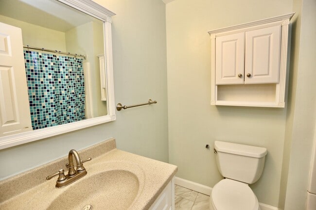 Building Photo - Available 06-22-26! Updated Waterfront Home! Extras Like Workshop & Sunroom, Pet Friendly, Hardwo...