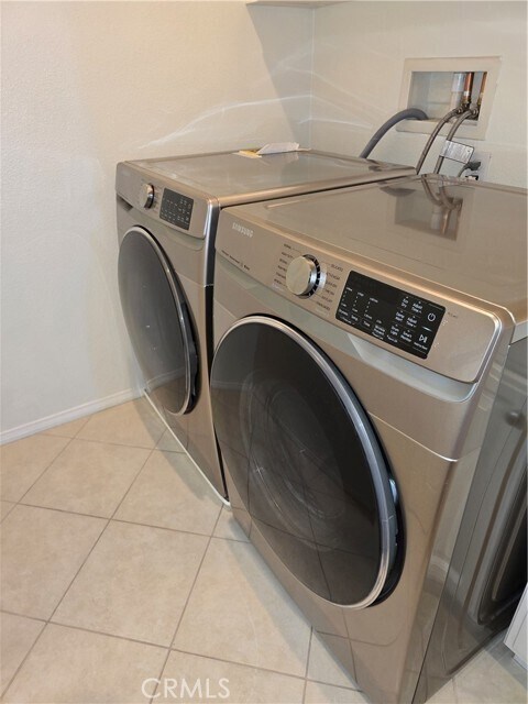 Building Photo - 2147 Cittadin Dr