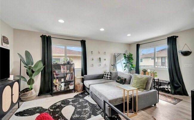 Building Photo - 12115 Wintergreen Dr