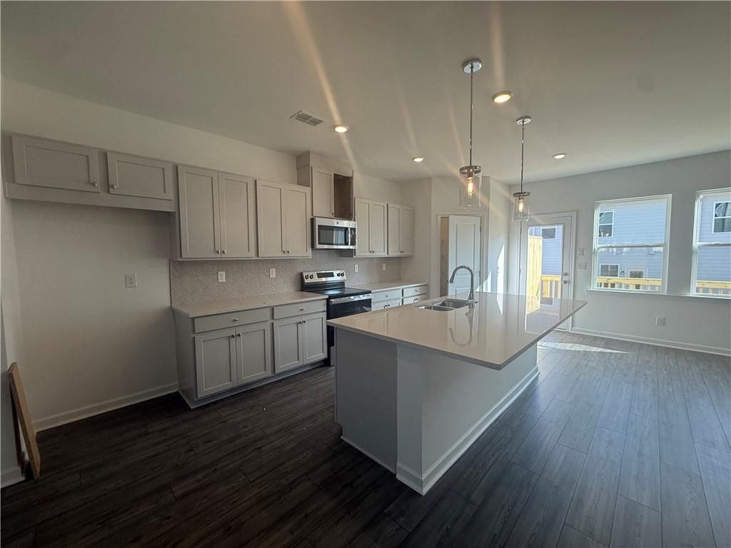 Building Photo - 6204 Kenbrook Dr