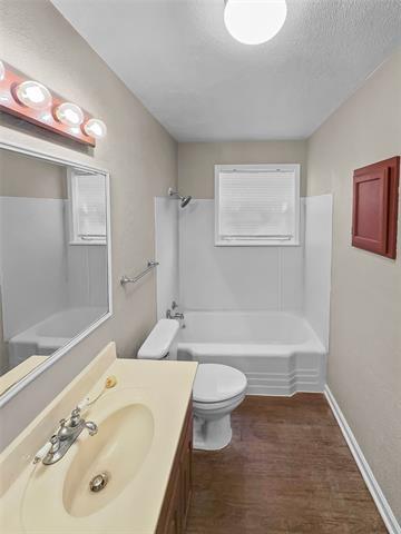 Building Photo - 4924 Penrose Ave
