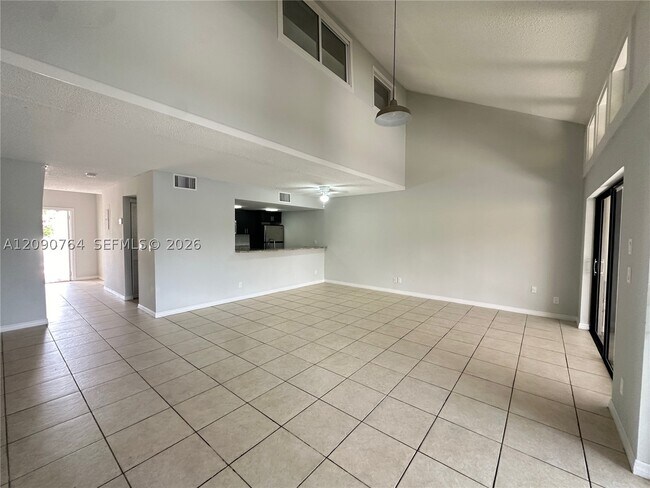 Building Photo - 6848 SW 37th St