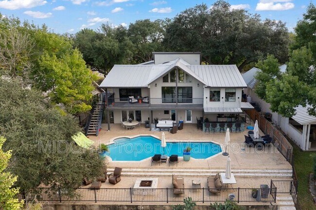Building Photo - 180 Lake Ridge Dr