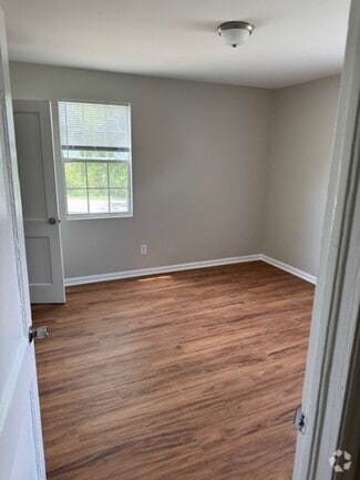 Building Photo - Completely Remodeled unit in North Augusta