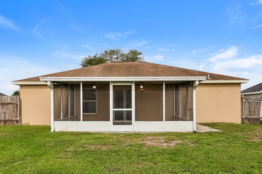 Building Photo - 2937 Coach Lamp Rd