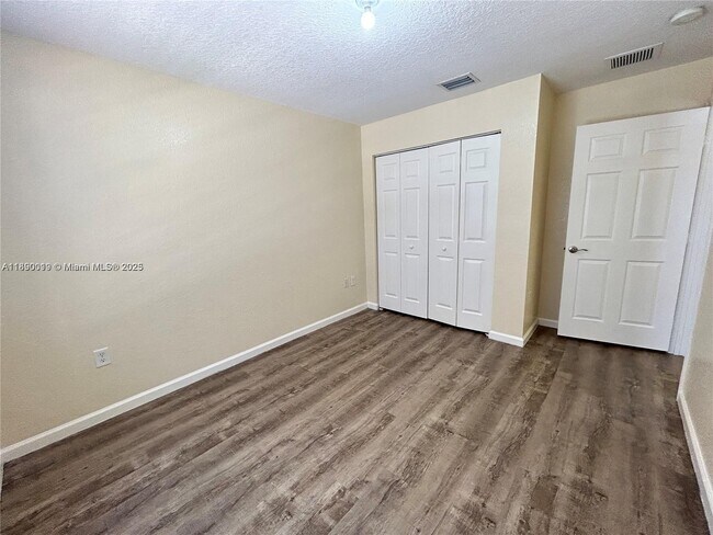 Building Photo - 7828 Parsons Pine Dr