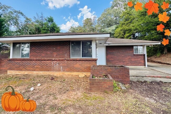 Primary Photo - Hello Sunny 3 Bedroom / 1 Bathroom in Mont...