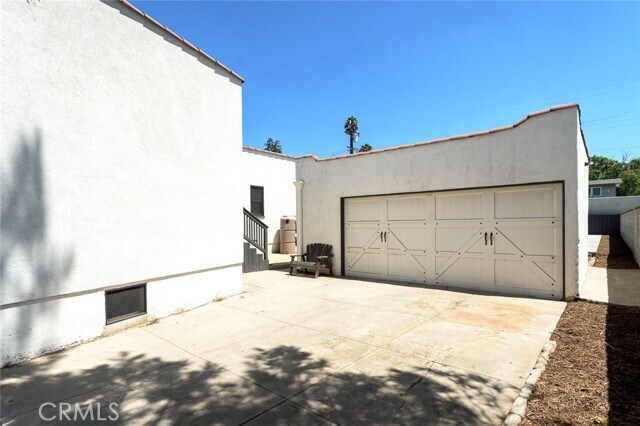 Building Photo - 5124 N Maywood Ave