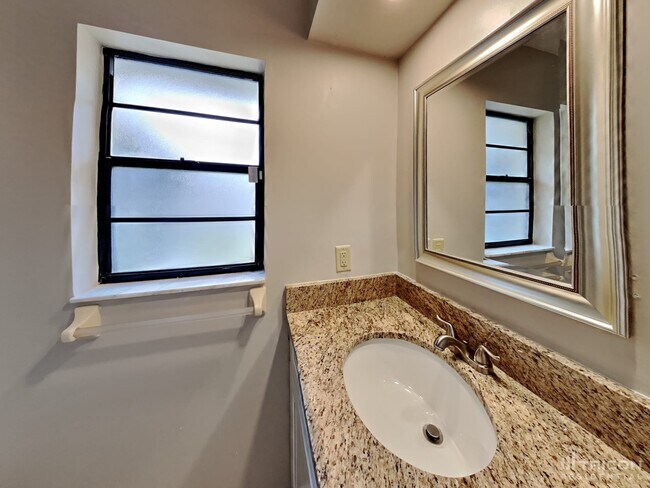 Building Photo - 1440 13th St