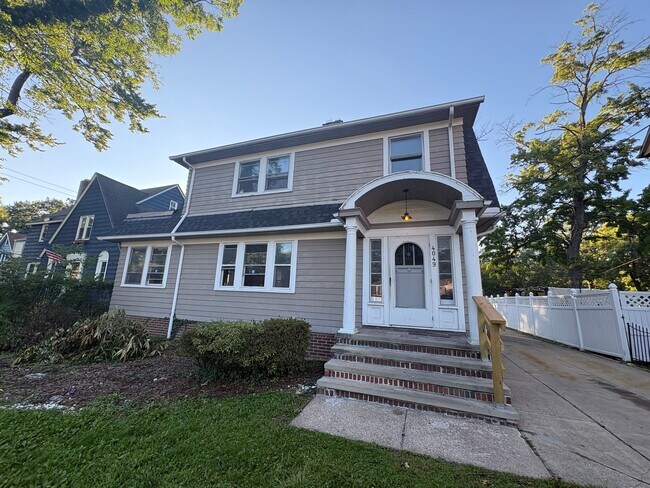 Building Photo - 4049 Bluestone Rd