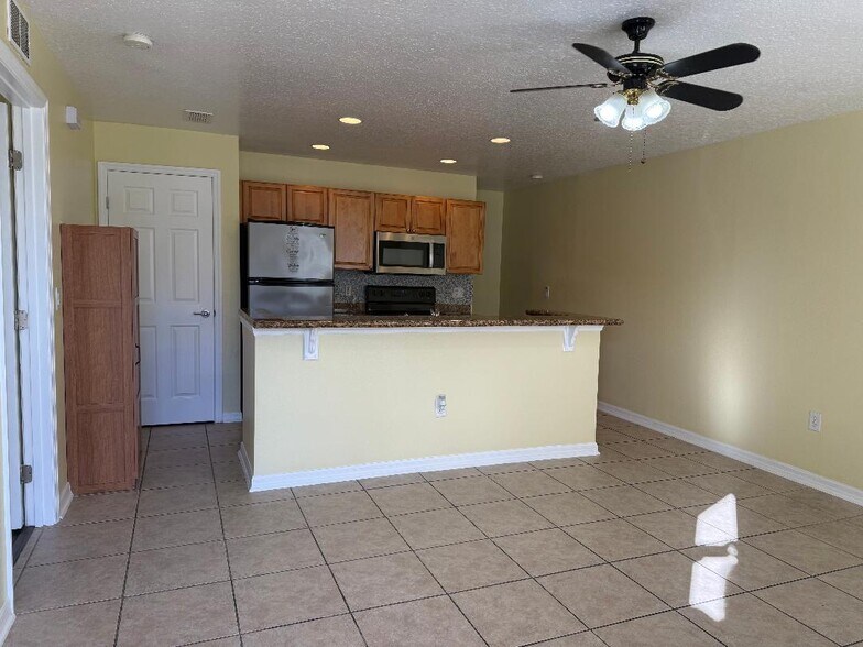 Building Photo - 121 Melissa Pl