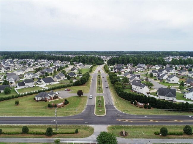 Building Photo - 142 Collinwood Dr
