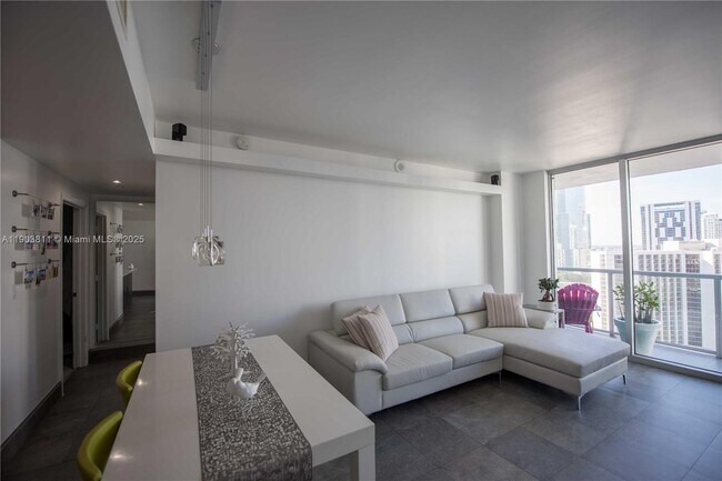 Building Photo - 500 Brickell Ave