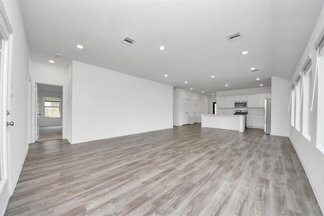 Building Photo - 1351 Antigua Dr