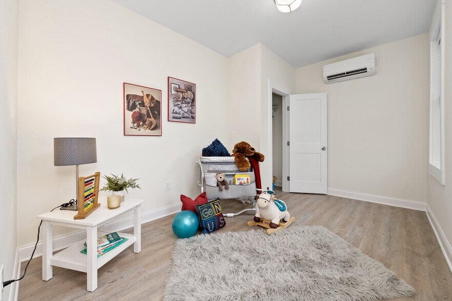 bedroom 2 - 4249 Chambers St