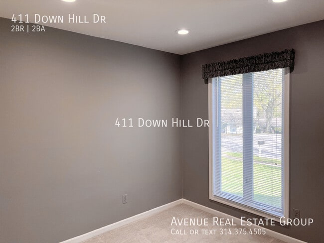 Building Photo - 411 Down Hill Dr Amazingly remodeled 2 bed...
