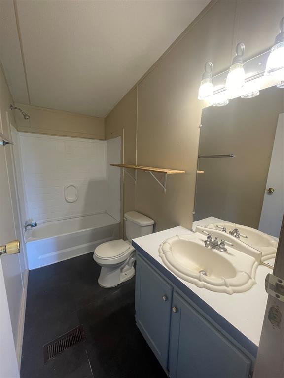 Building Photo - 120 Roots Rd