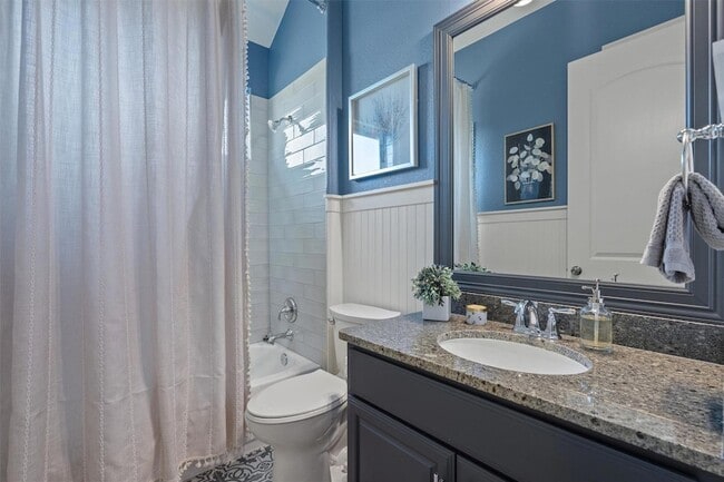 Building Photo - 4945 Strada Dr