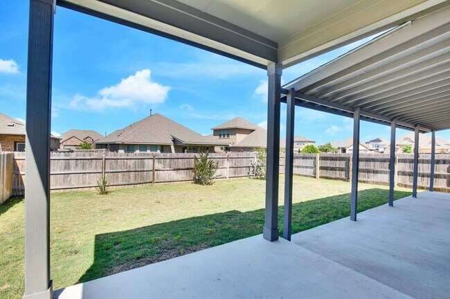 Building Photo - 8008 Massa Dr
