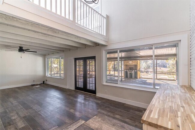Building Photo - 16880 SE 63rd Ln