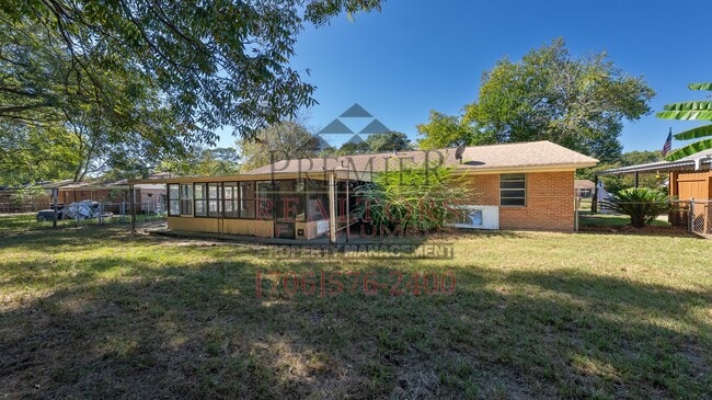 Building Photo - 2220 Gennings Ct