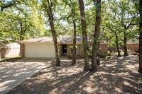 Building Photo - 632 Lake Crest Pkwy
