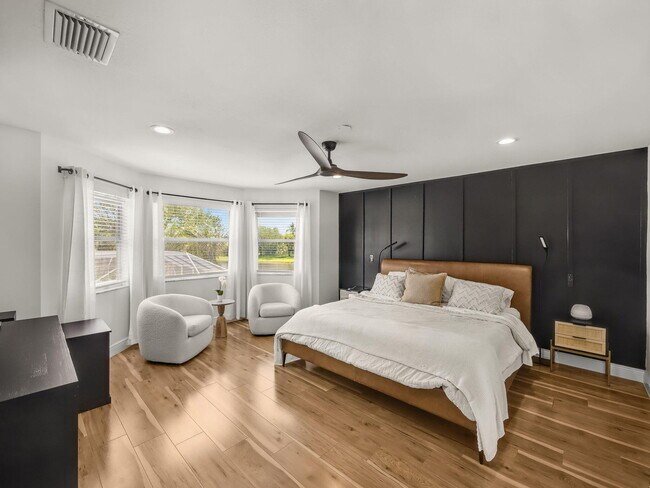 Building Photo - 6017 Newport Village Way