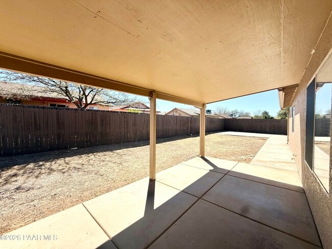 Building Photo - 8561 E Posse Cir