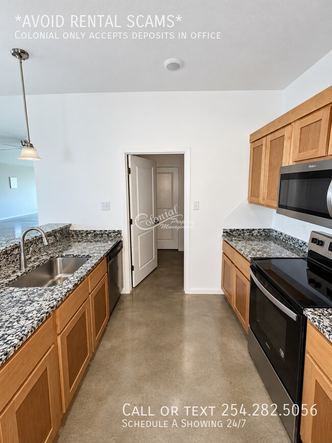 Building Photo - 3111 Stonewall Dr